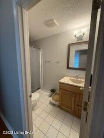 1320 S 17th St, Louisville, KY 40210