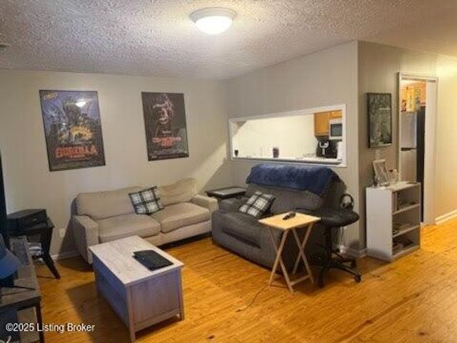 1320 S 17th St, Louisville, KY 40210