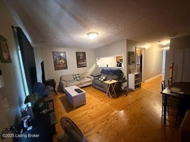 1320 S 17th St, Louisville, KY 40210