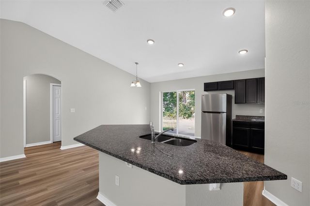 16 SPRING LOOP COURT, Ocala, FL 34472