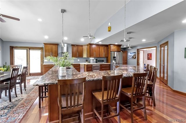 10200 Lapp Road, Clarence, NY 14032