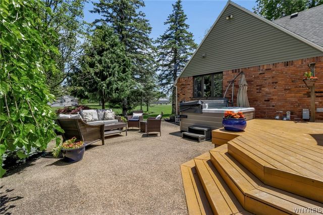 10200 Lapp Road, Clarence, NY 14032