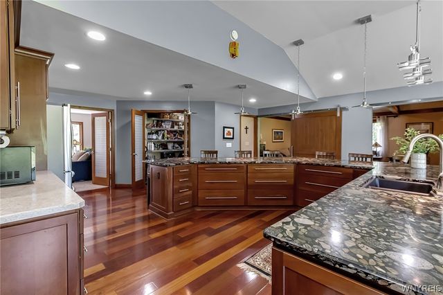 10200 Lapp Road, Clarence, NY 14032