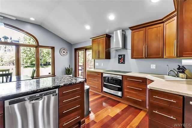 10200 Lapp Road, Clarence, NY 14032