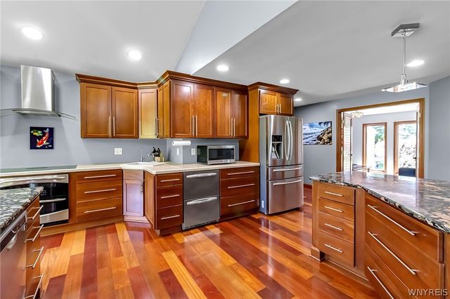 10200 Lapp Road, Clarence, NY 14032
