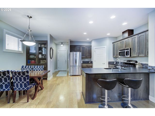 329 N 33RD Ct, Ridgefield, WA 98642