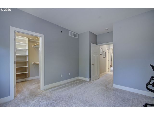 329 N 33RD Ct, Ridgefield, WA 98642
