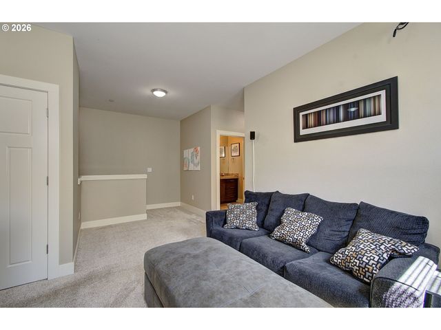 329 N 33RD Ct, Ridgefield, WA 98642