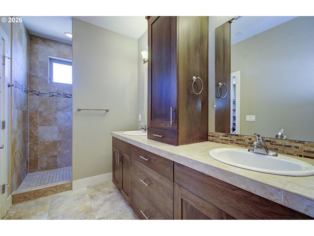 329 N 33RD Ct, Ridgefield, WA 98642