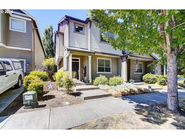 329 N 33RD Ct, Ridgefield, WA 98642