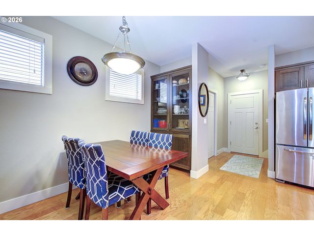 329 N 33RD Ct, Ridgefield, WA 98642