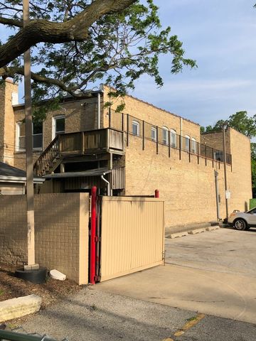 1813 Dempster Street, Evanston, IL 60201