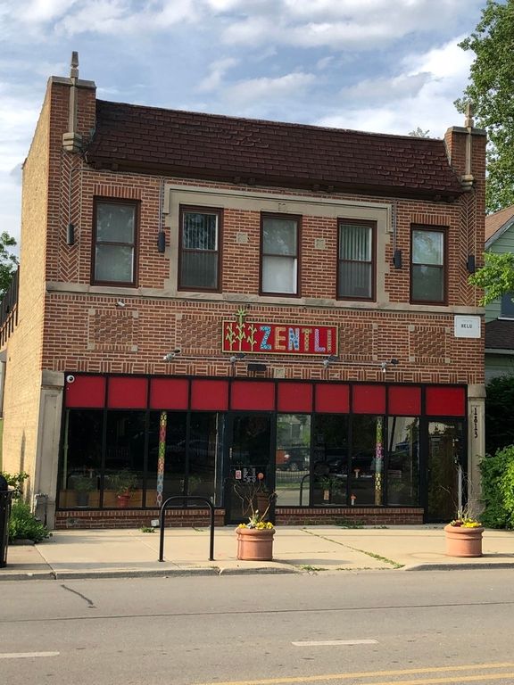 1813 Dempster Street, Evanston, IL 60201