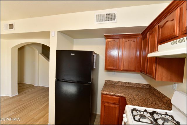 11820 Mesquite Bush Drive, El Paso, TX 79934