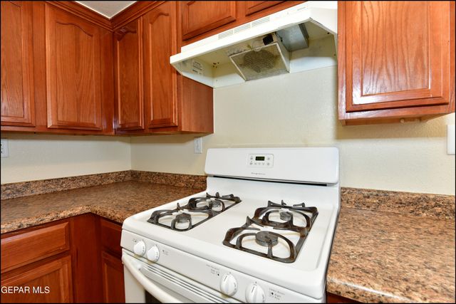 11820 Mesquite Bush Drive, El Paso, TX 79934