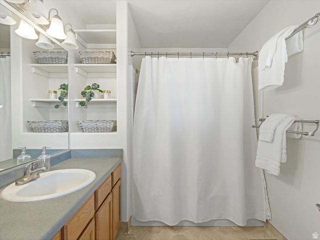 58 N COUNTRY BEND RD, Farmington, UT 84025