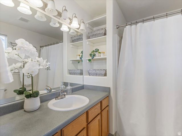 58 N COUNTRY BEND RD, Farmington, UT 84025