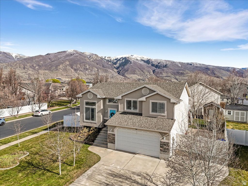 58 N COUNTRY BEND RD, Farmington, UT 84025