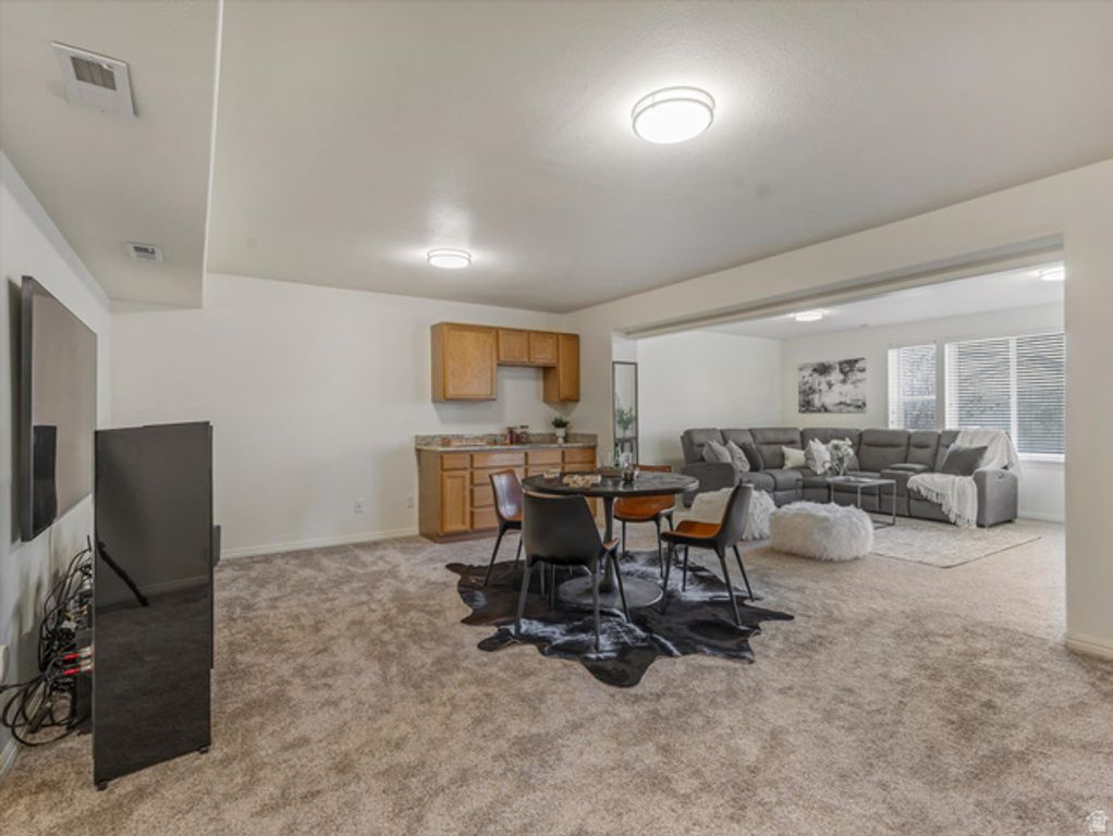 Image 22 of property listing at 58 N COUNTRY BEND RD, Farmington, UT 84025