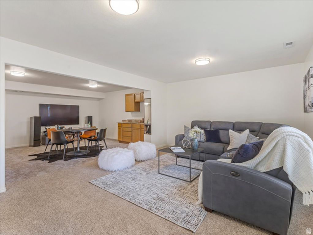 Image 23 of property listing at 58 N COUNTRY BEND RD, Farmington, UT 84025