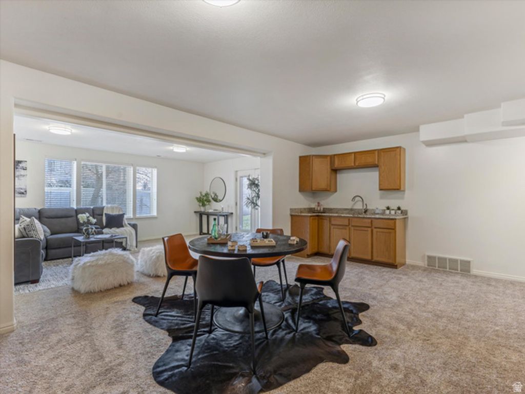 Image 24 of property listing at 58 N COUNTRY BEND RD, Farmington, UT 84025