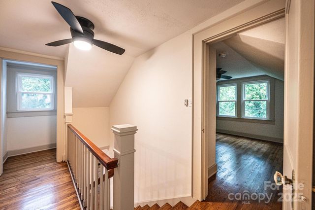 526 Kentwood Street SW, Lenoir, NC 28645
