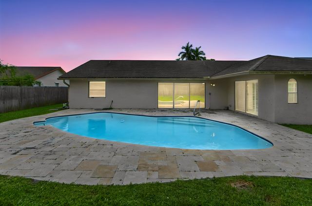 9585 Lancaster Place, Boca Raton, FL 33434