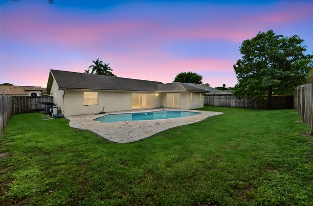 9585 Lancaster Place, Boca Raton, FL 33434