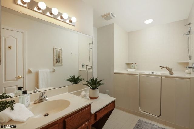 201 Merry Ln, Hillsborough Twp., NJ 08844
