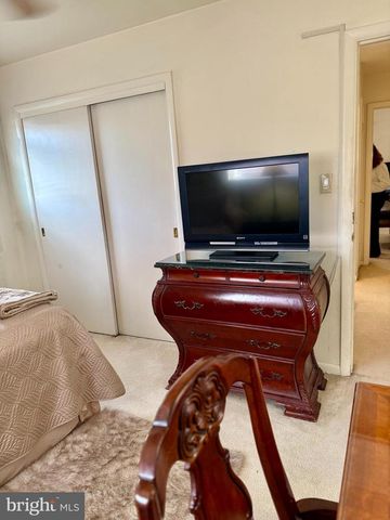 637 22ND ST S, Arlington, VA 22202