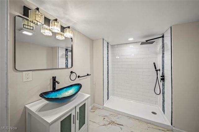 3983 E 176th Street, Cleveland, OH 44128