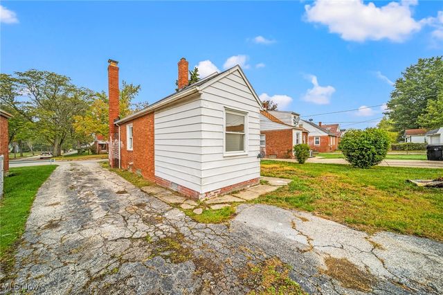 3983 E 176th Street, Cleveland, OH 44128