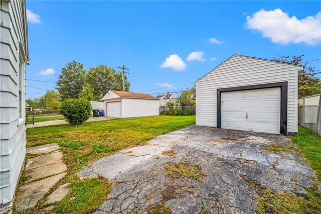 3983 E 176th Street, Cleveland, OH 44128