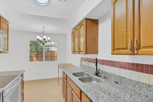 5277 Aspen, Olivehurst, CA 95961