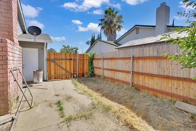 5277 Aspen, Olivehurst, CA 95961