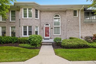 172 Windwood Pointe, Saint Clair Shores, MI 48080