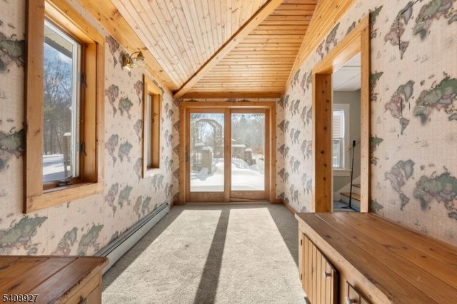 1 Old Dingman Rd, Sandyston Twp., NJ 07851