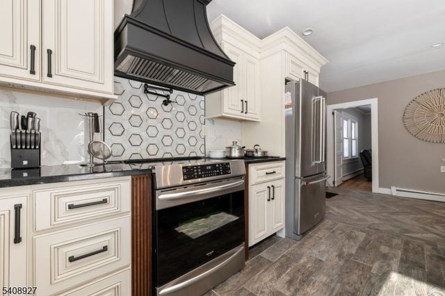 1 Old Dingman Rd, Sandyston Twp., NJ 07851