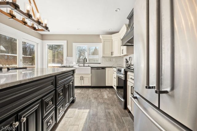 1 Old Dingman Rd, Sandyston Twp., NJ 07851