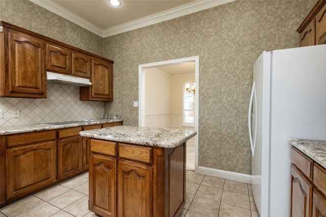 4224 Hollow Creek Court, Fort Worth, TX 76008