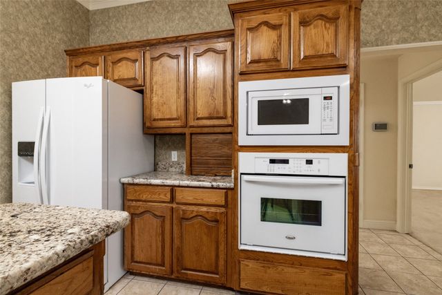 4224 Hollow Creek Court, Fort Worth, TX 76008