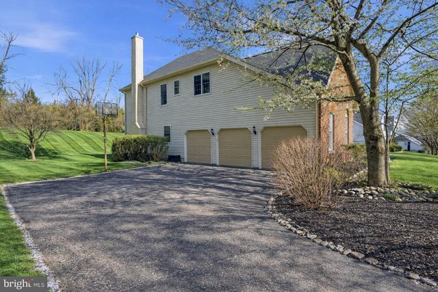 291 DRESSAGE CT, West Chester, PA 19382
