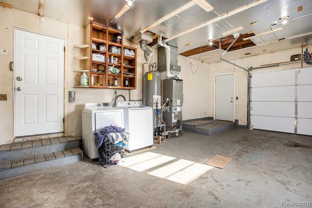 4166 Pineport Road, Bridgeport, MI 48722