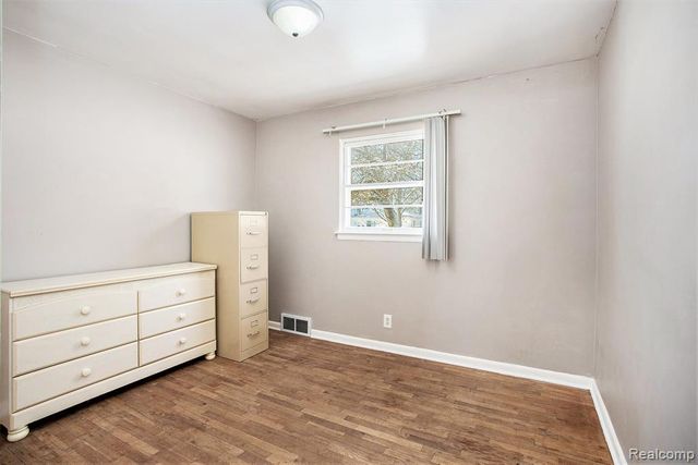 4166 Pineport Road, Bridgeport, MI 48722