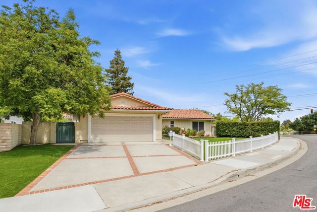 29107 Hillrise Drive, Agoura Hills, CA 91301