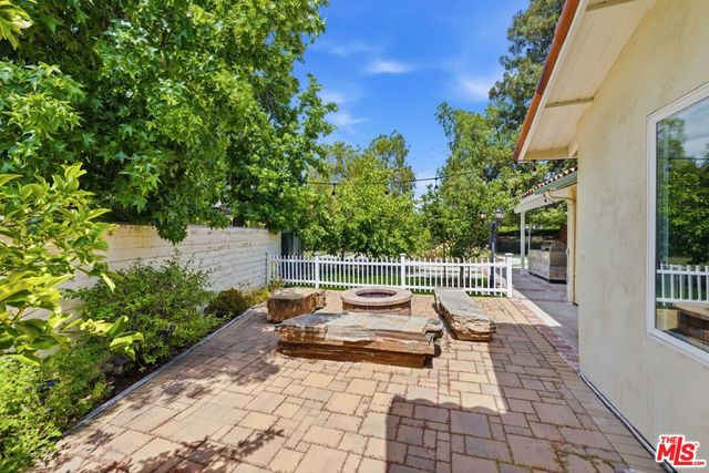 29107 Hillrise Drive, Agoura Hills, CA 91301