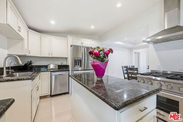 29107 Hillrise Drive, Agoura Hills, CA 91301
