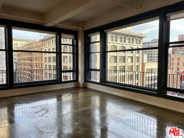 315 W 5th Street 509, Los Angeles, CA 90013