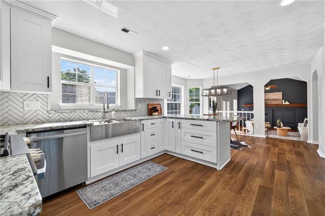 605 Burton Court CT, Chesapeake, VA 23322