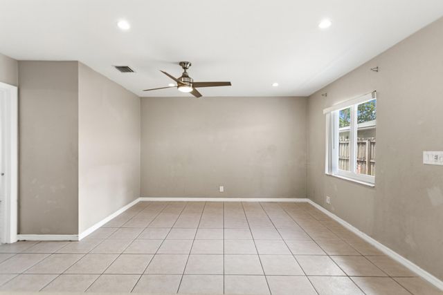 709 SW 13TH Avenue 2, Fort Lauderdale, FL 33312